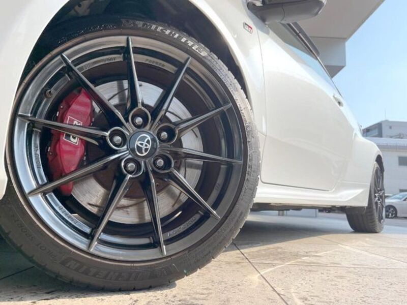 GR YARIS