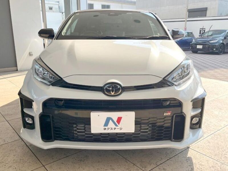 GR YARIS