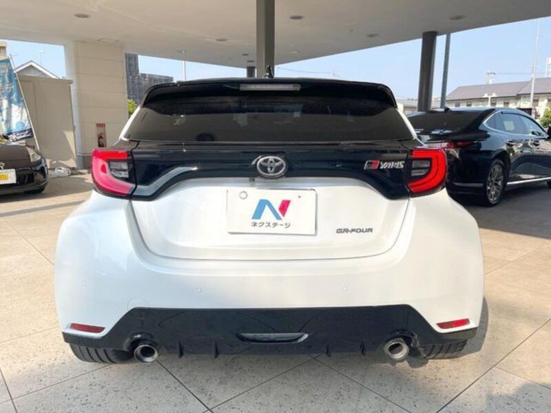 GR YARIS