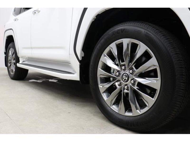 LAND CRUISER