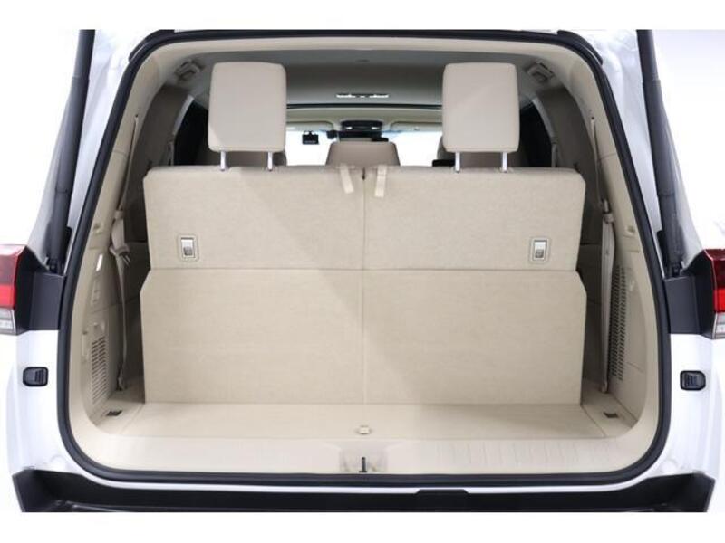 LAND CRUISER