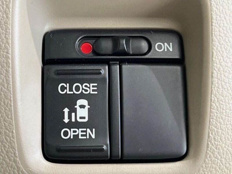 N BOX