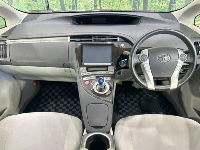 PRIUS PHV