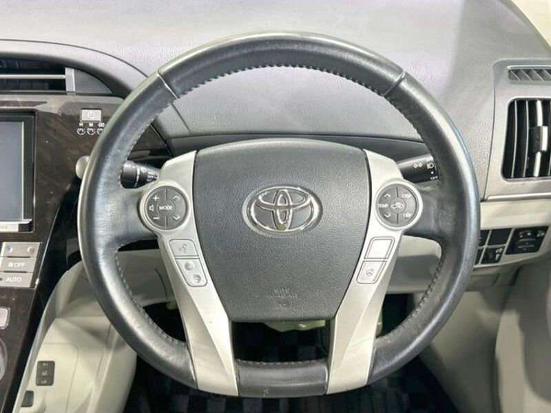 PRIUS PHV
