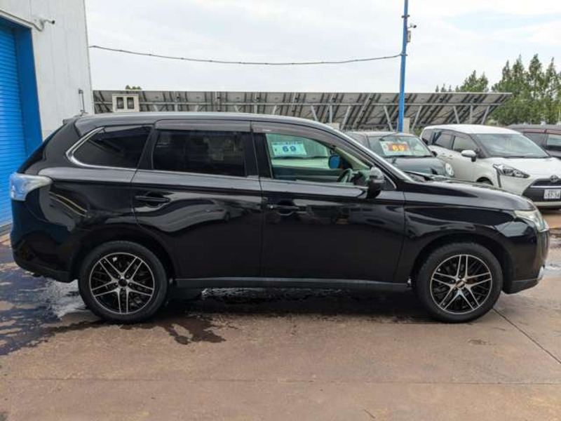OUTLANDER