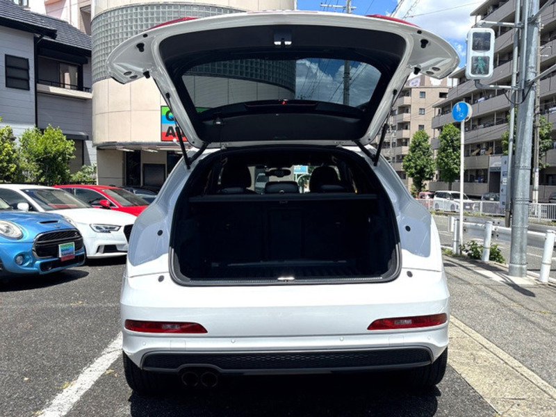 Q3