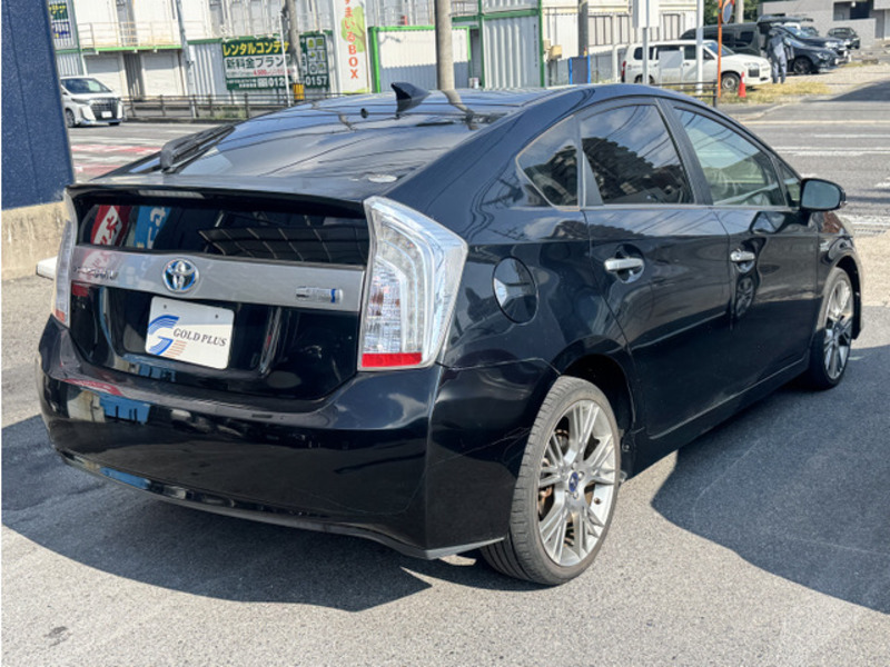 PRIUS PHV