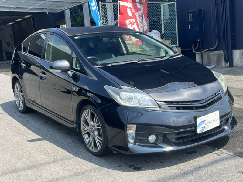 TOYOTA PRIUS PHV