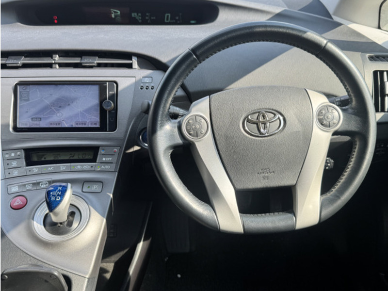 PRIUS PHV