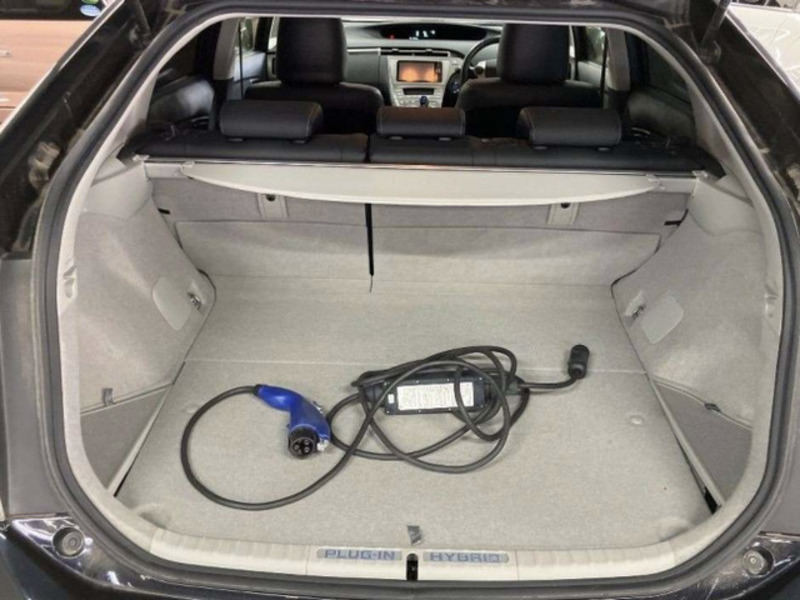 PRIUS PHV