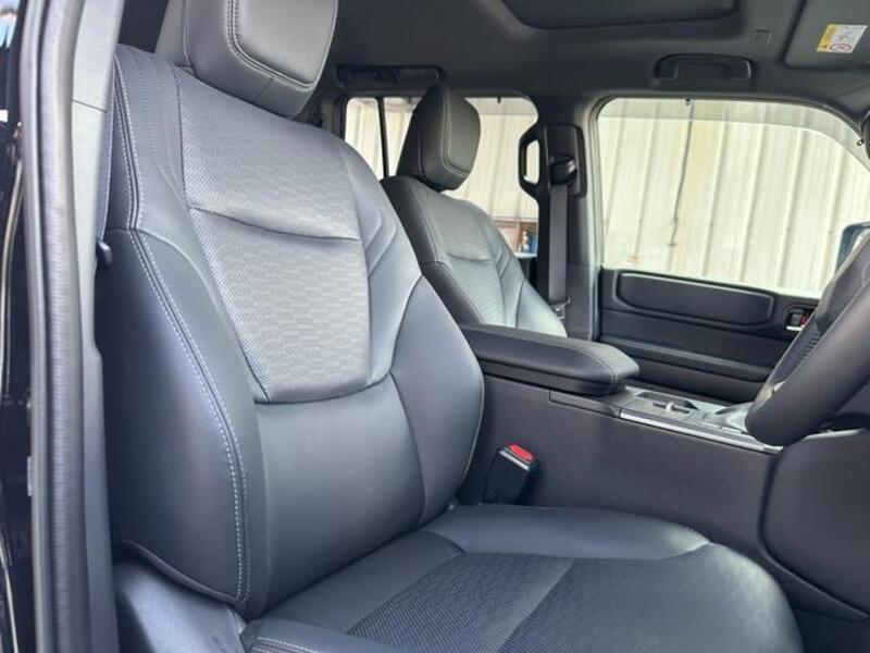 LAND CRUISER 250