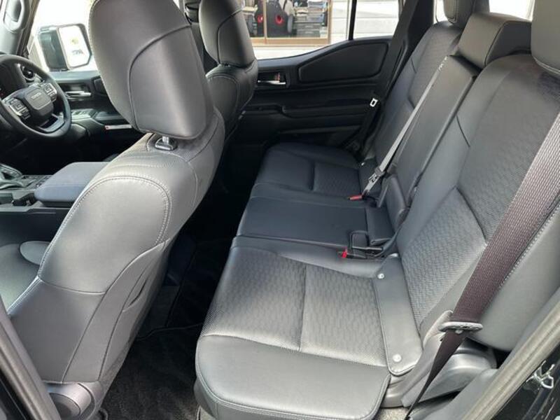LAND CRUISER 250