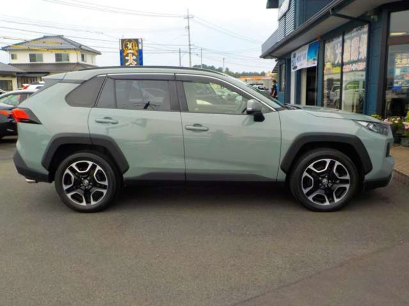 RAV4