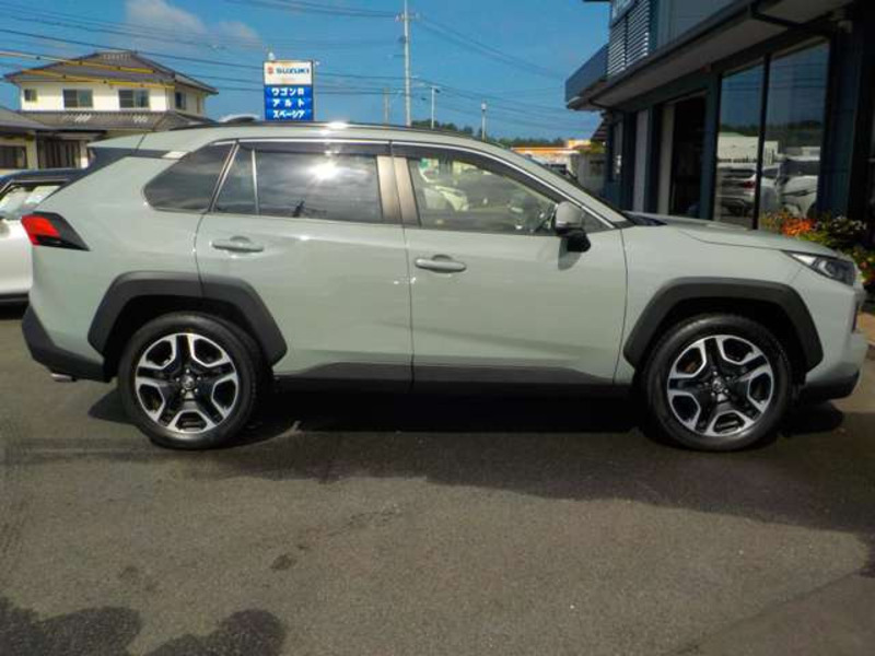RAV4