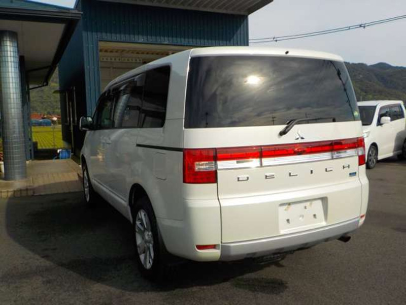 DELICA D5