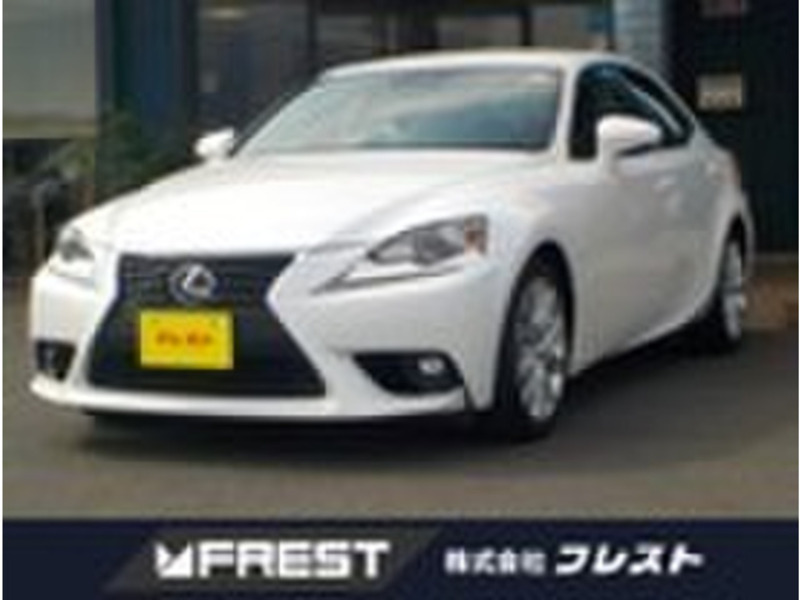 LEXUS IS
