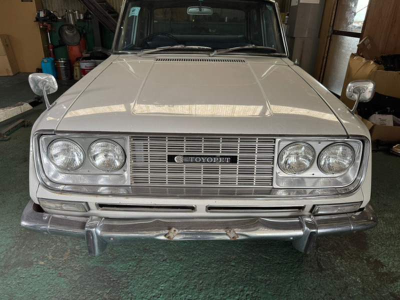 TOYOTA CORONA