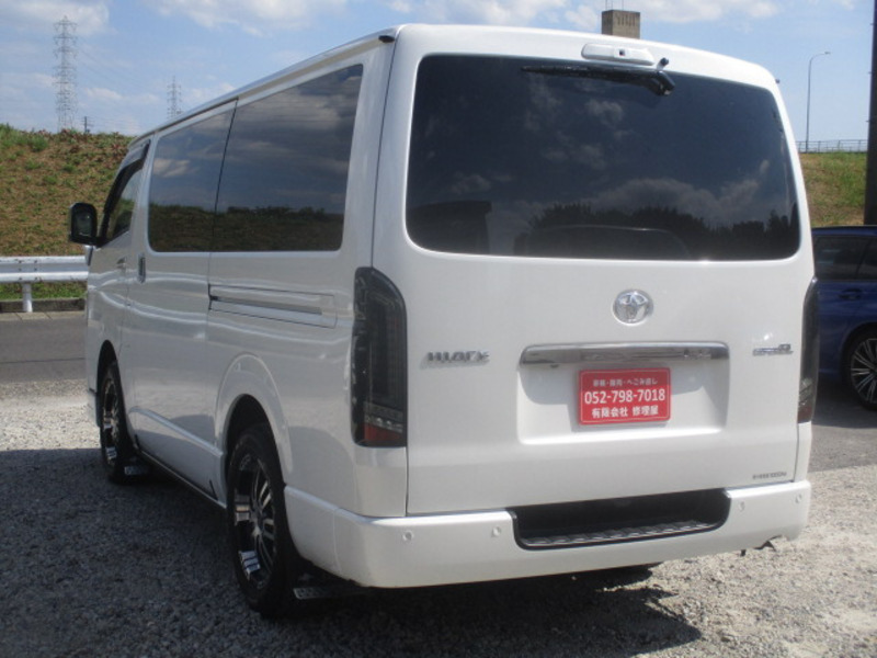 HIACE VAN