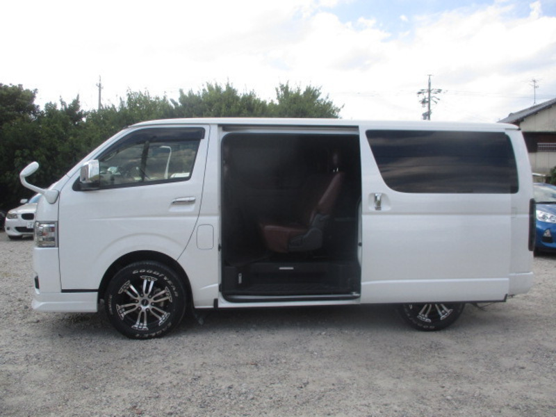 HIACE VAN