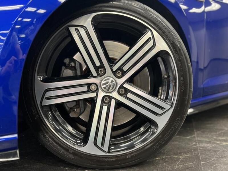 GOLF R