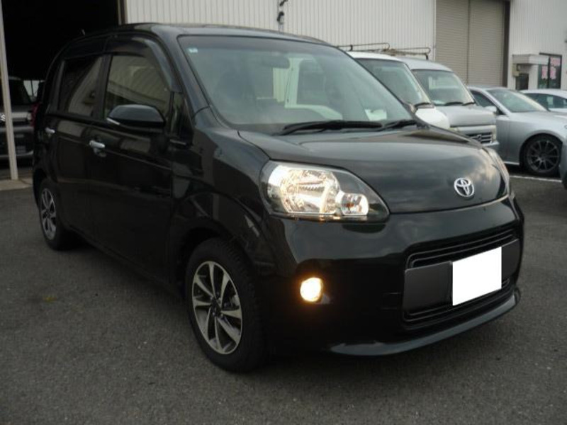 TOYOTA PORTE