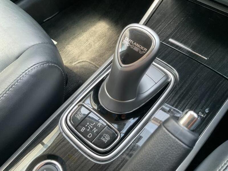 OUTLANDER PHEV