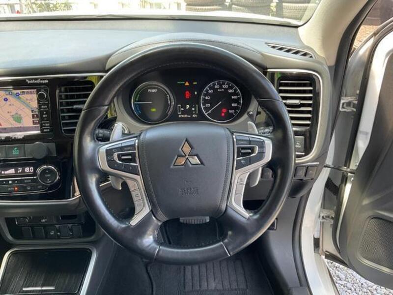 OUTLANDER PHEV