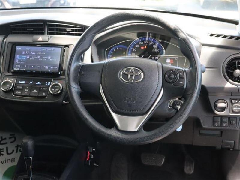 COROLLA AXIO