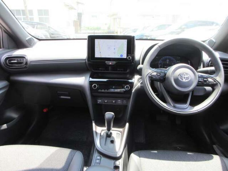 YARIS CROSS