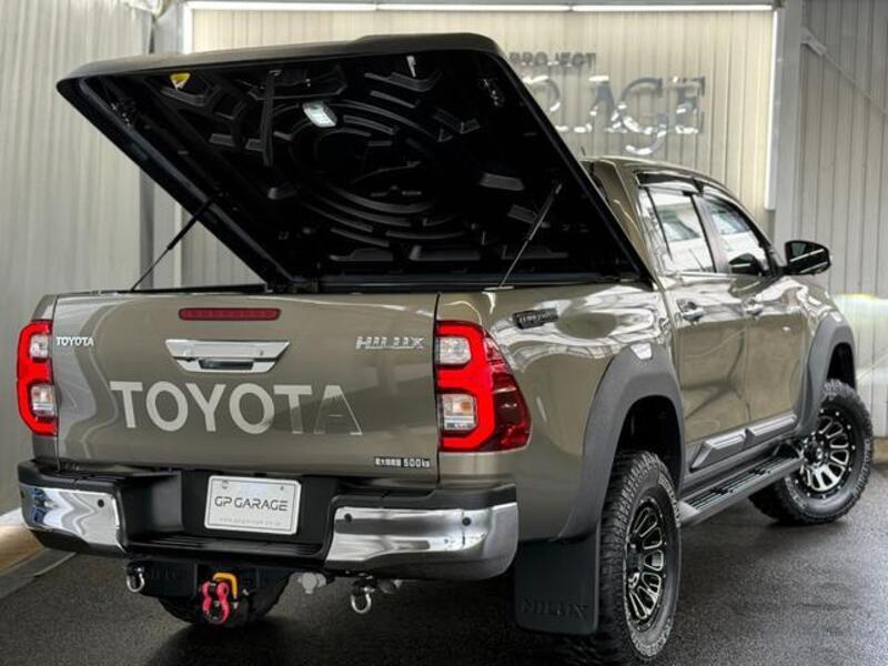HILUX