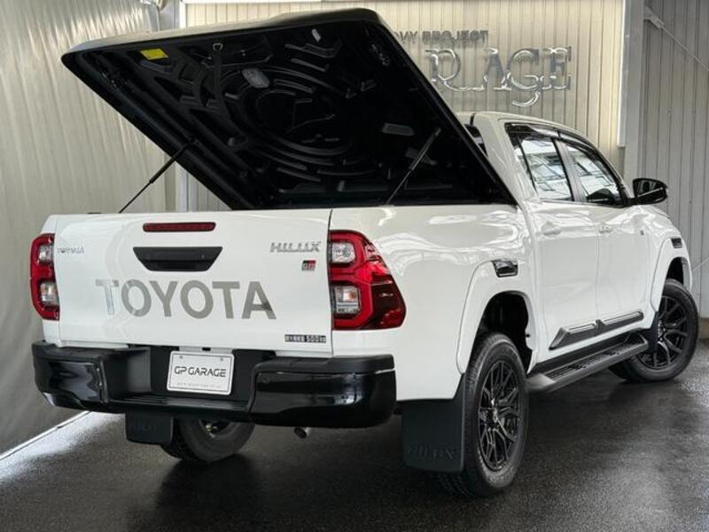 HILUX