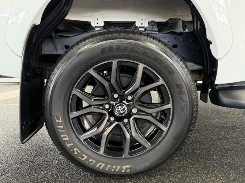HILUX
