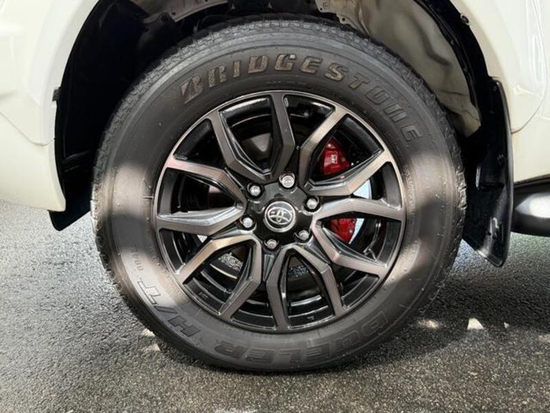 HILUX