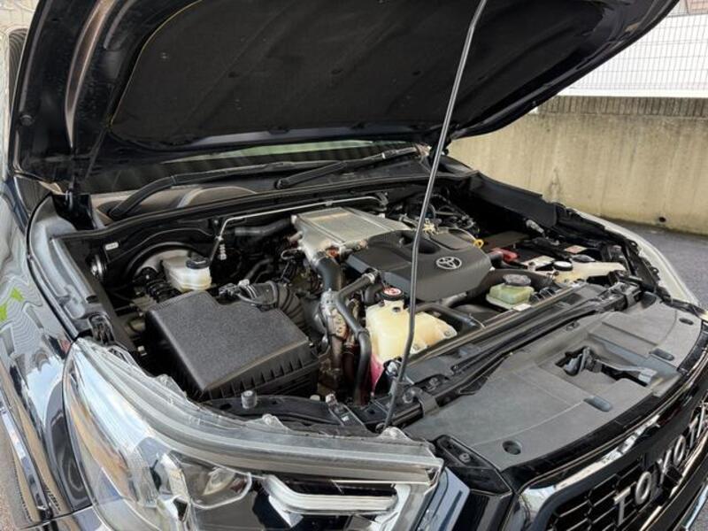HILUX