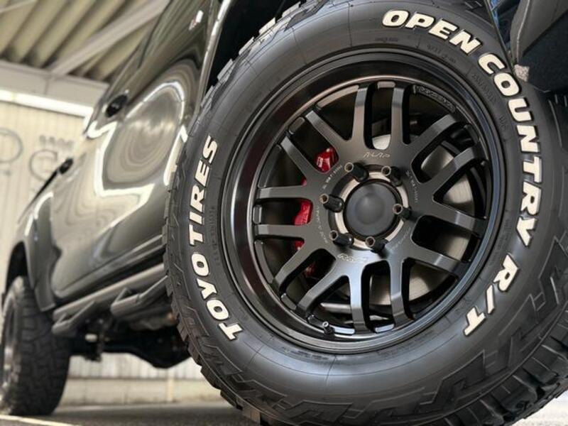 HILUX