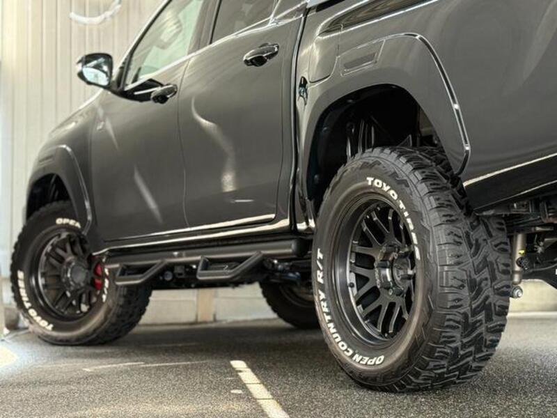 HILUX