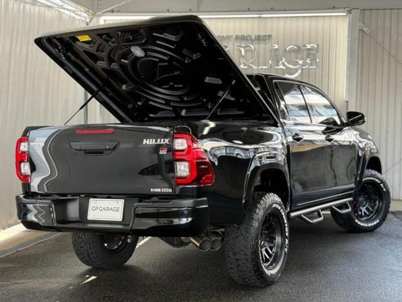 HILUX