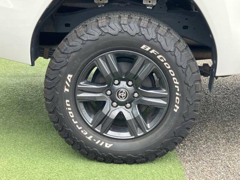 HILUX
