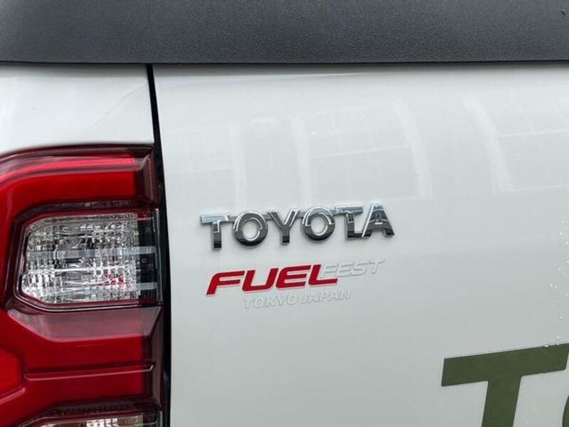 HILUX