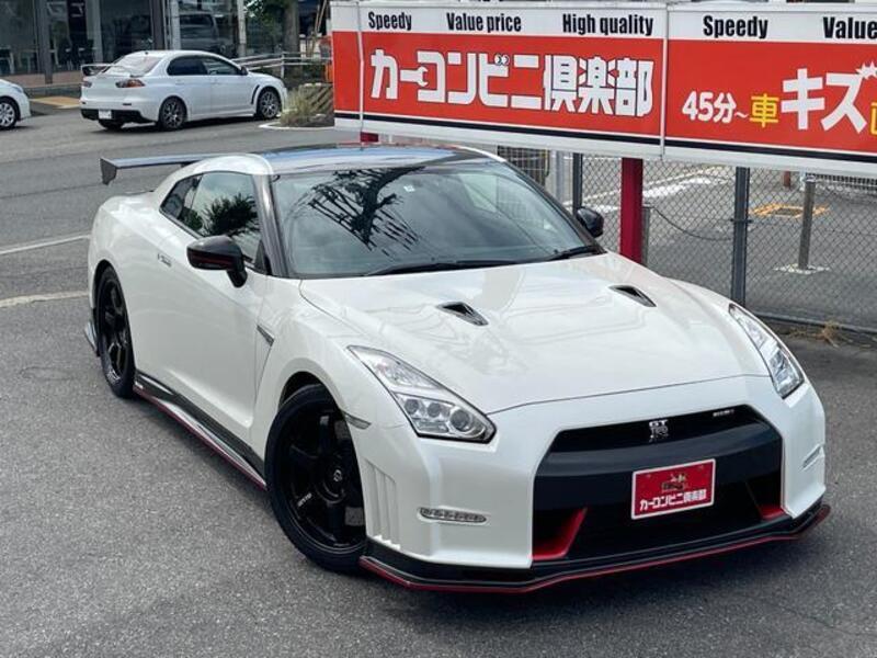 NISSAN GT-R