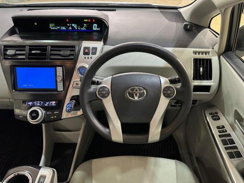 PRIUS ALPHA