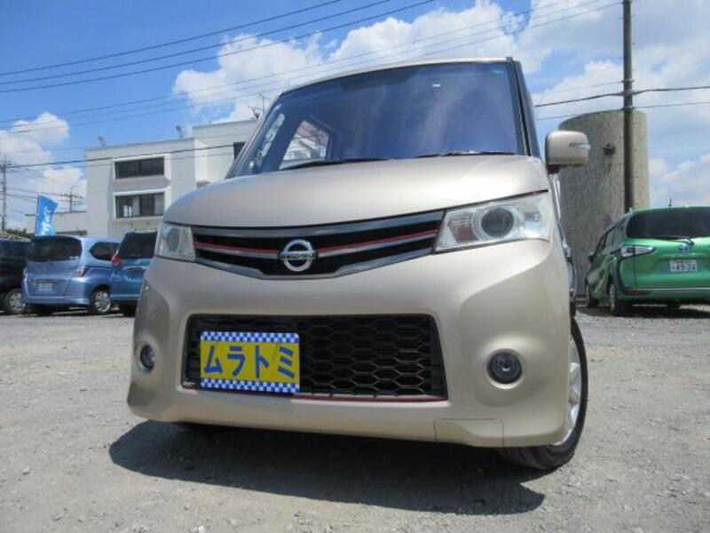 NISSAN ROOX