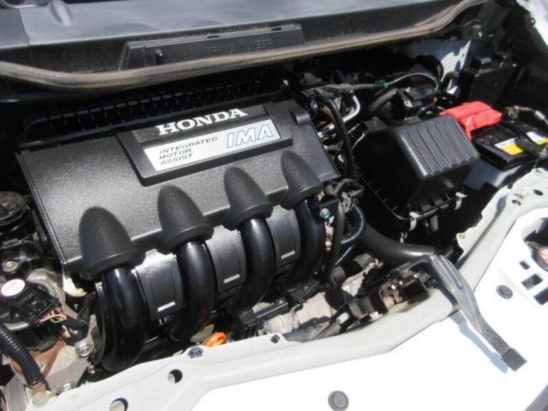FIT HYBRID