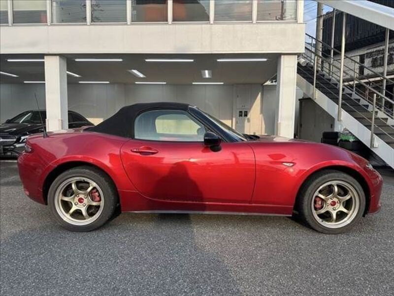 ROADSTER