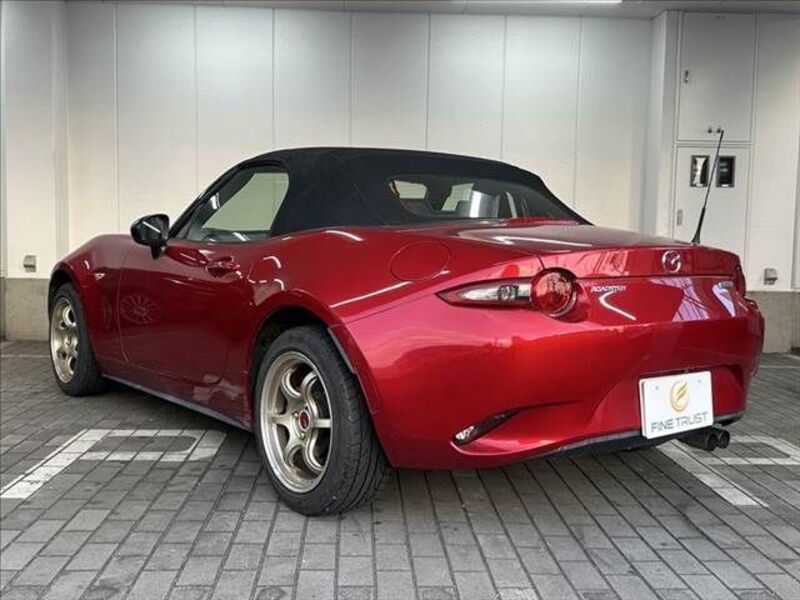 ROADSTER