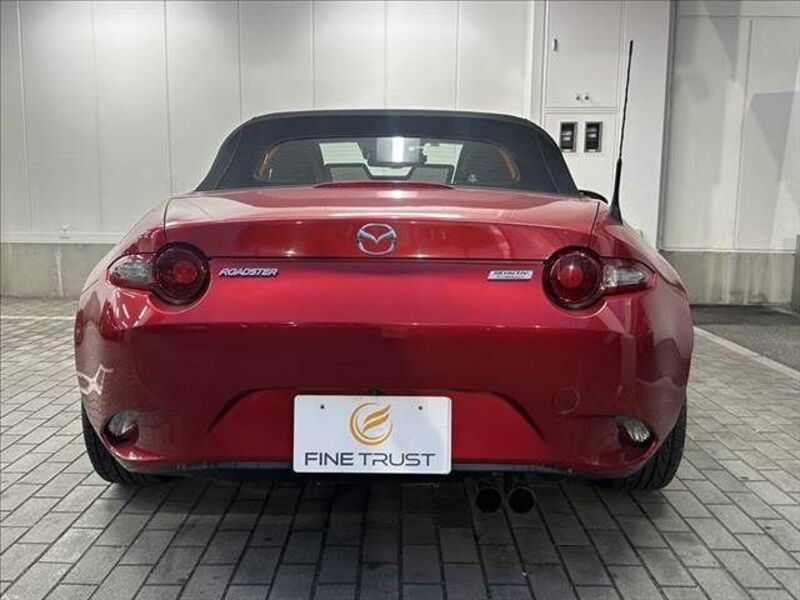 ROADSTER