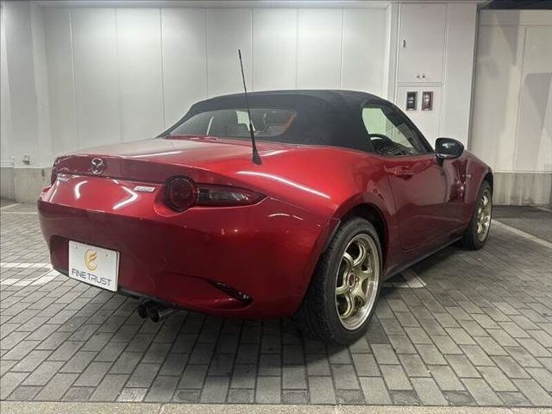 ROADSTER