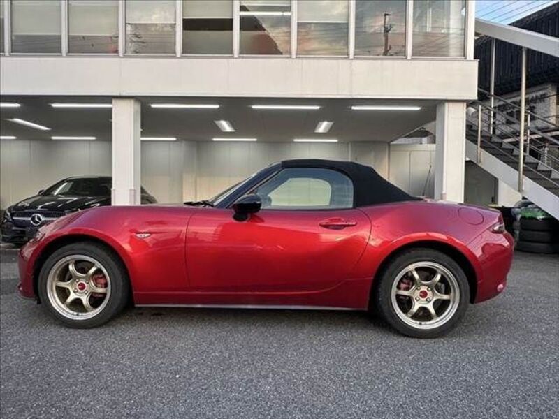ROADSTER