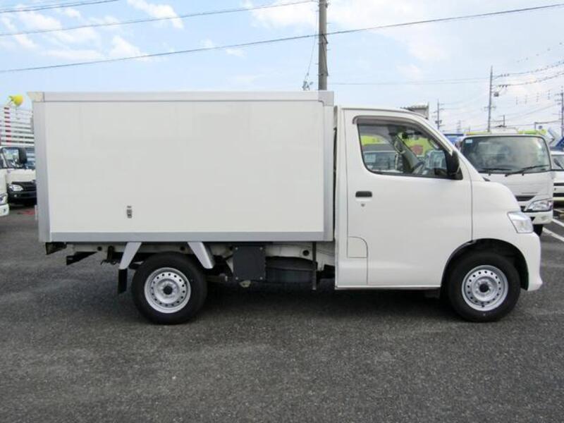 BONGO TRUCK