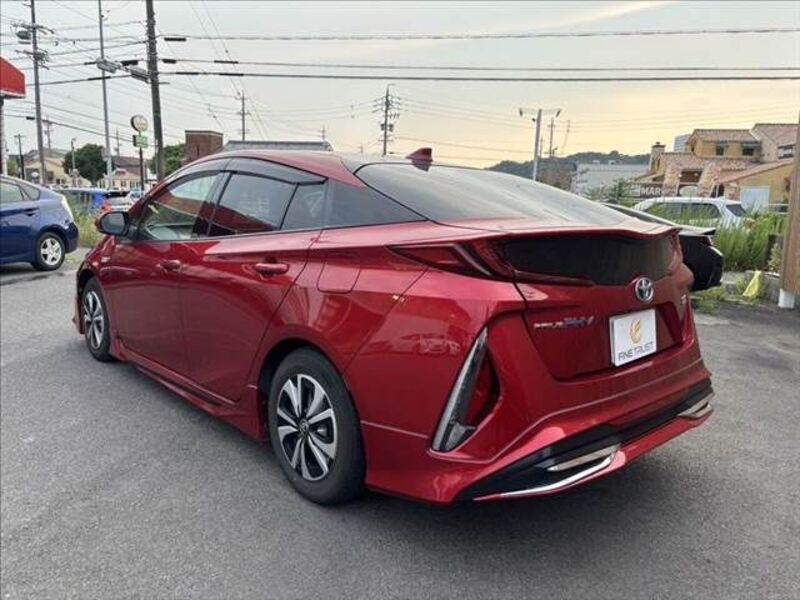 PRIUS PHV